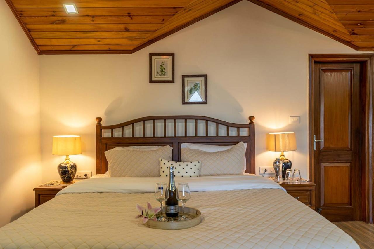 Stayvista At Floradale W Jacuzzi & Wood-Fire Pizza Kasauli Exterior photo