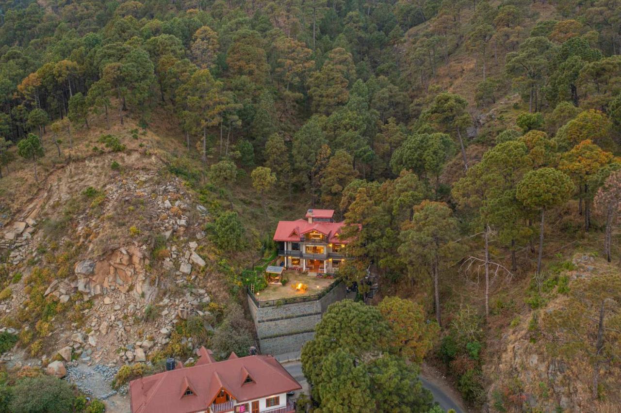 Stayvista At Floradale W Jacuzzi & Wood-Fire Pizza Kasauli Exterior photo