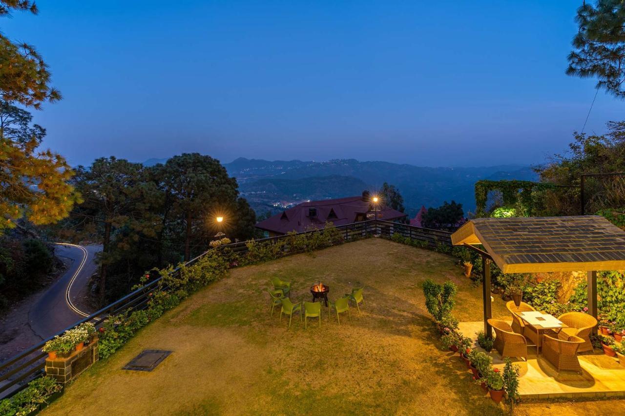 Stayvista At Floradale W Jacuzzi & Wood-Fire Pizza Kasauli Exterior photo