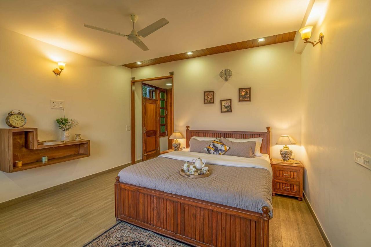 Stayvista At Floradale W Jacuzzi & Wood-Fire Pizza Kasauli Exterior photo